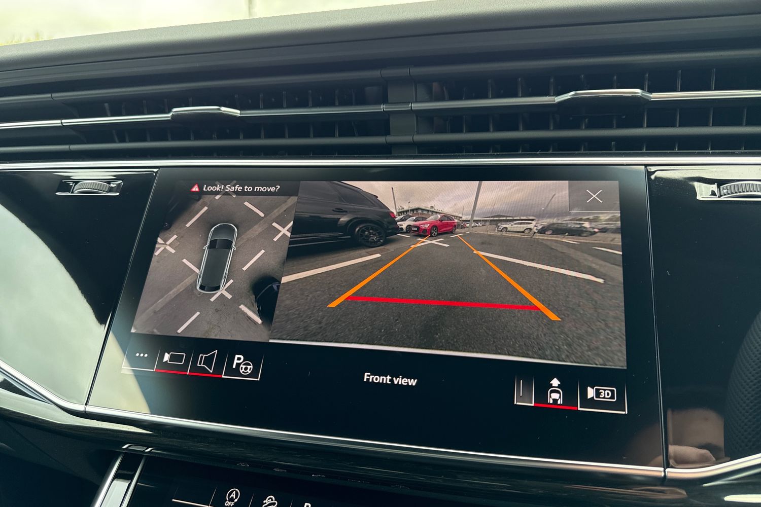 Used Audi Q8 2025 for sale - 76654343: Photo 57