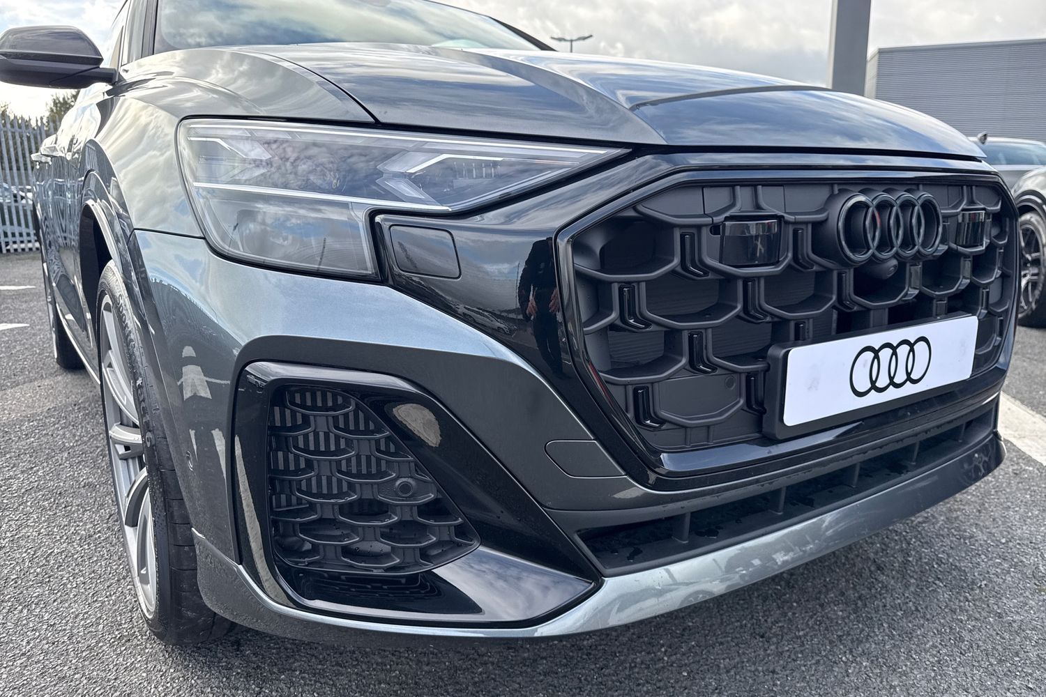 Used Audi Q8 2025 for sale - 76654343: Photo 8