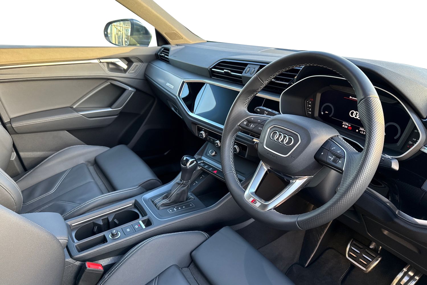 Used Audi Q3 2024 for sale - 76636941: Photo 8