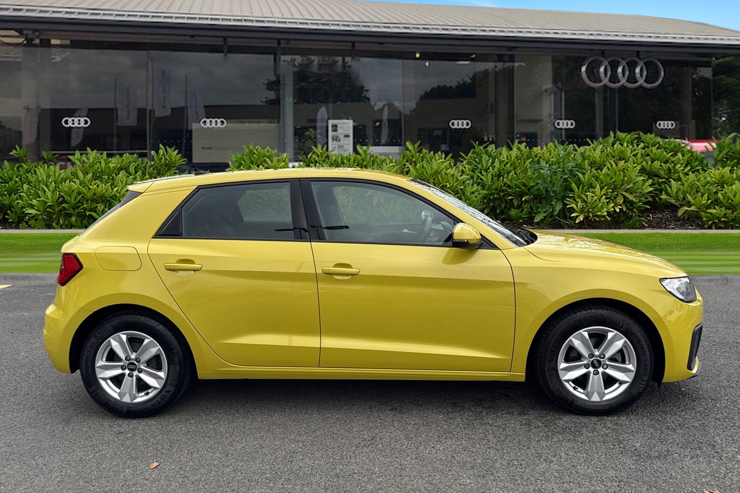 Used Audi A1 2023 for sale - 76535259: Photo 3