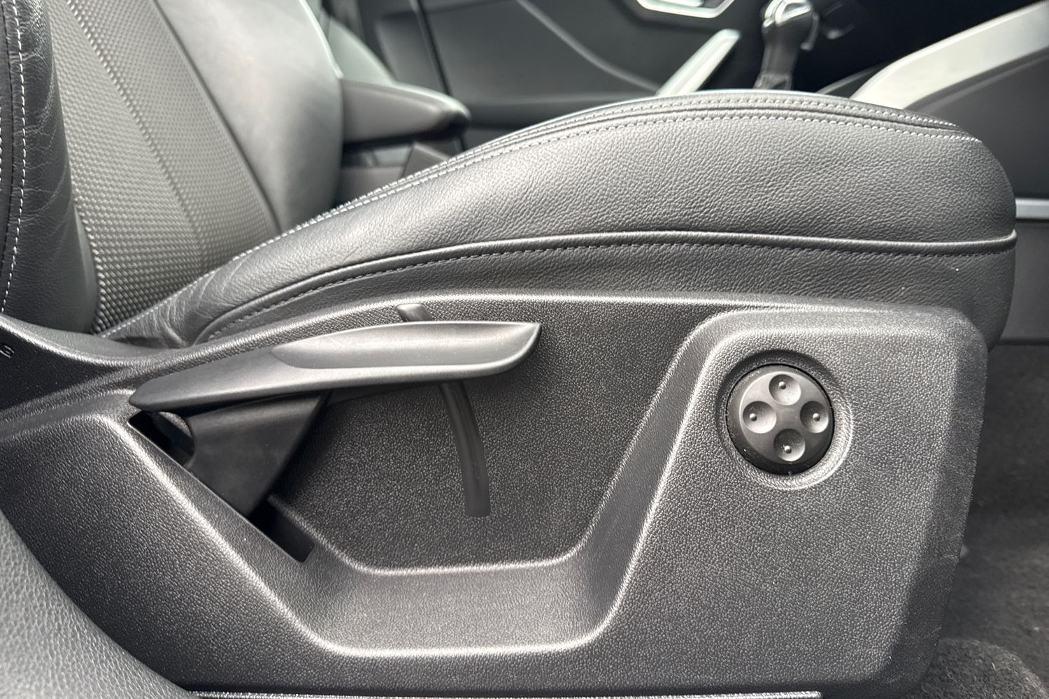 Used Audi Q2 2022 for sale - 76732453: Photo 45