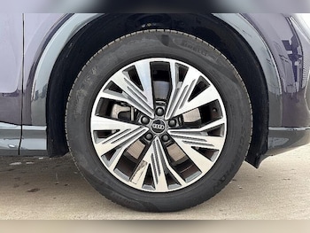 Used Audi Q4 e-tron 2025 for sale - 79252512: Photo