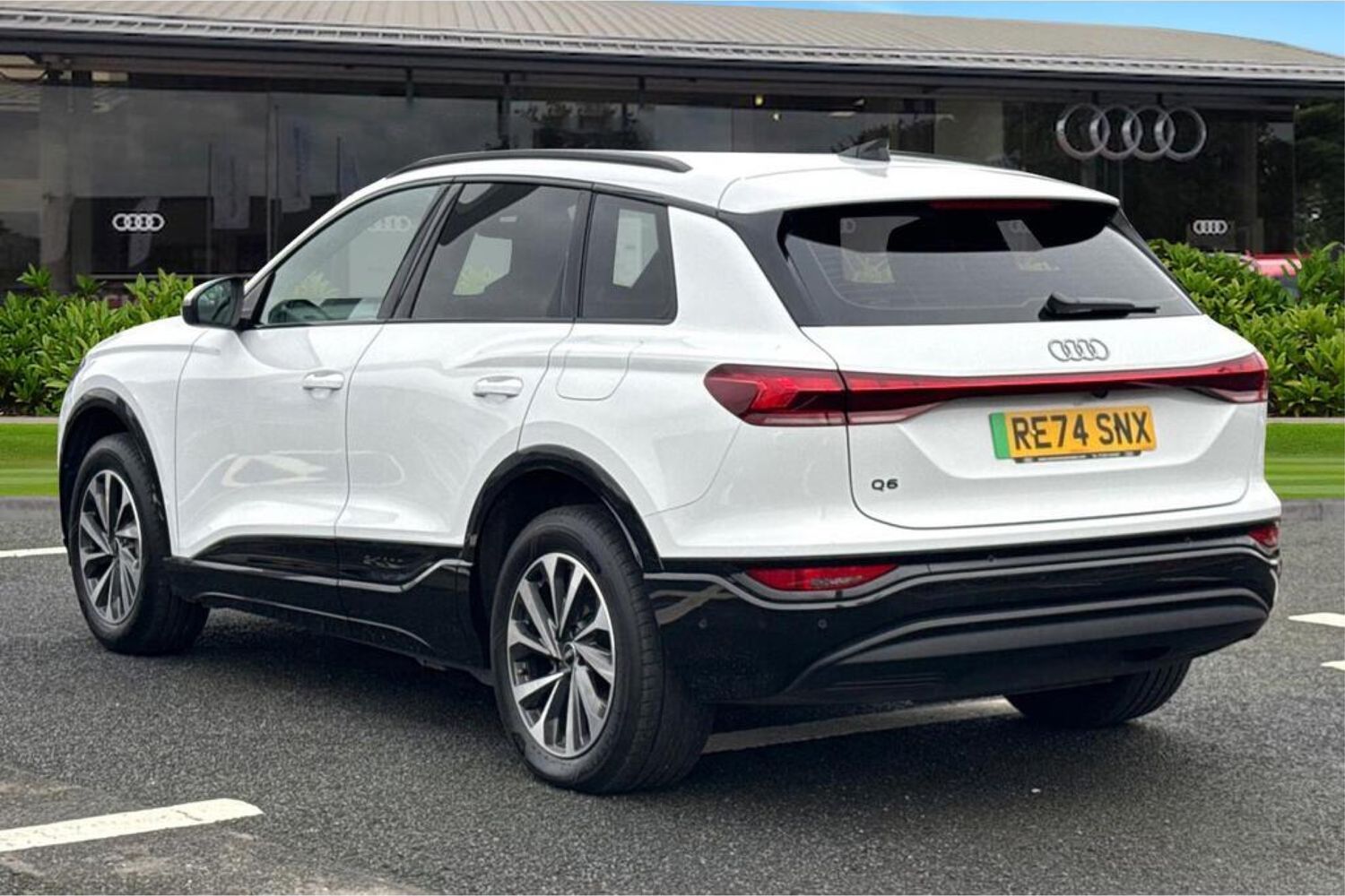 Used Audi Q6 e-tron 2024 for sale - 78060389: Photo 2