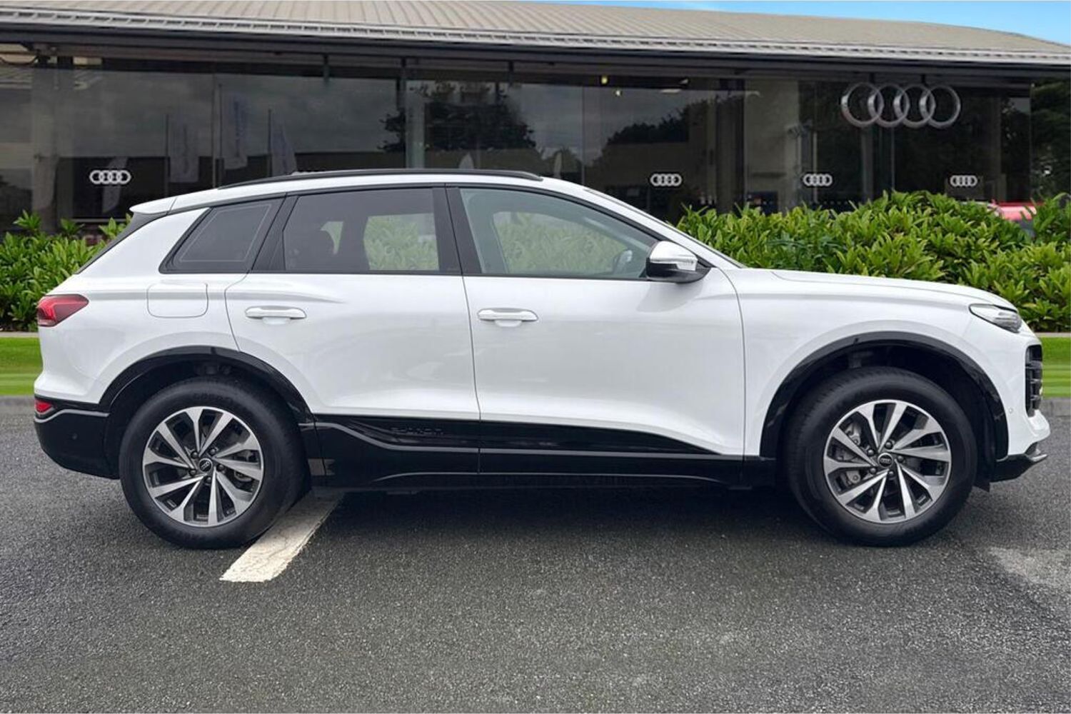 Used Audi Q6 e-tron 2024 for sale - 78060389: Photo 3