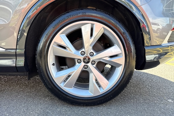 Used Audi Q4 e-tron 2025 for sale - 76346552: Photo 11