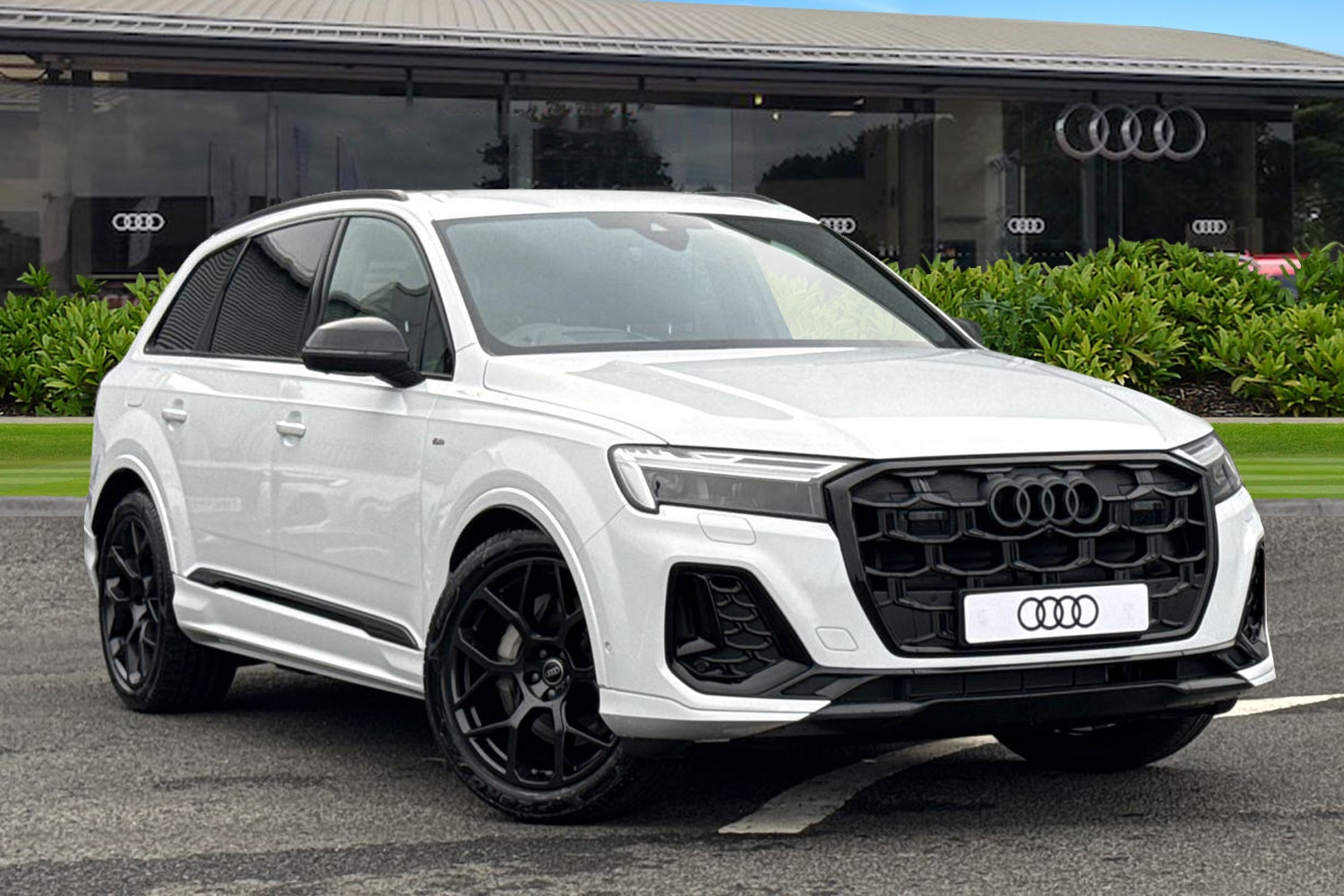 Used Audi Q7 2025 for sale - 76300407: Photo 1