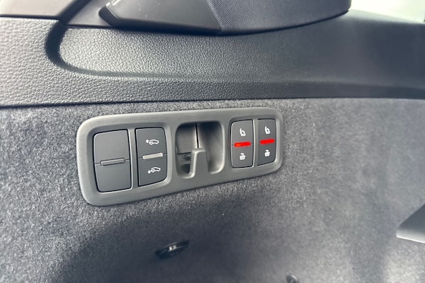 Used Audi Q7 2025 for sale - 76300407: Photo 35