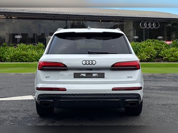 Used Audi Q7 2025 for sale - 76300407: Photo