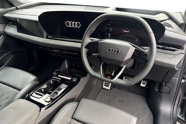 Used Audi Q6 e-tron 2024 for sale - 76272436: Photo 14