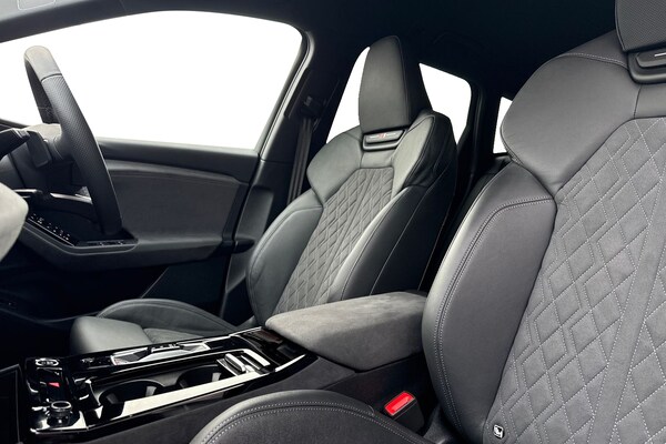 Used Audi Q6 e-tron 2024 for sale - 76272436: Photo 16