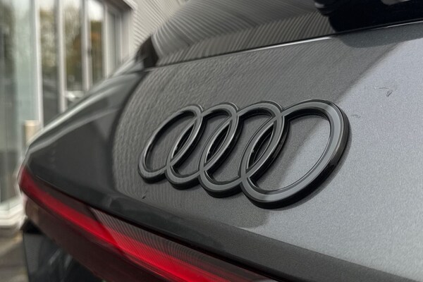 Used Audi Q6 e-tron 2024 for sale - 76272436: Photo 38