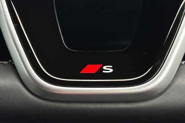 Used Audi Q6 e-tron 2024 for sale - 76272436: Photo 43