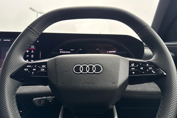 Used Audi Q6 e-tron 2024 for sale - 76272436: Photo 44
