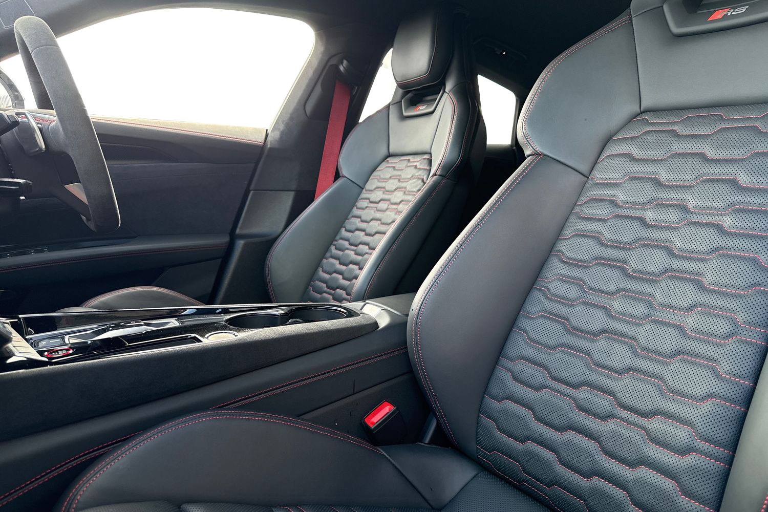 Used Audi RS e-tron GT 2024 for sale - 75945623: Photo 16