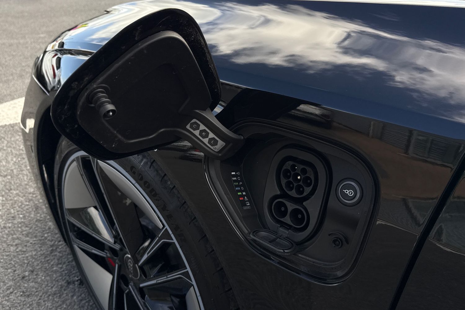 Used Audi RS e-tron GT 2024 for sale - 75945623: Photo 34