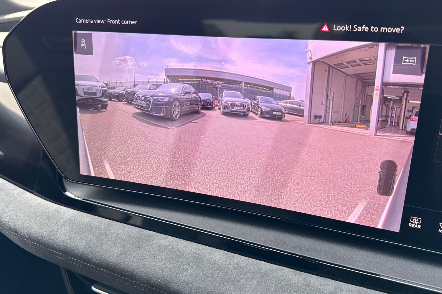 Used Audi Q6 e-tron 2025 for sale - 75924843: Photo 30