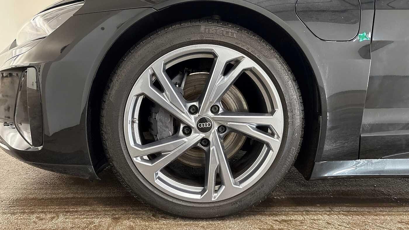 Used Audi e-tron GT 2022 for sale - 77368656: Photo 4