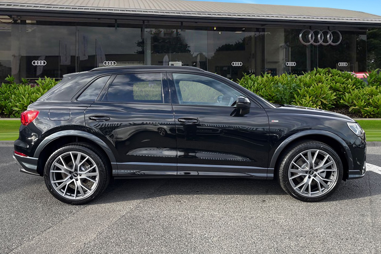 Used Audi Q3 2025 for sale - 76476103: Photo 3