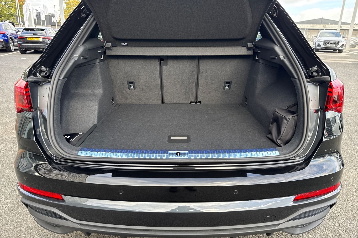 Used Audi Q3 2025 for sale - 76476103: Photo 6