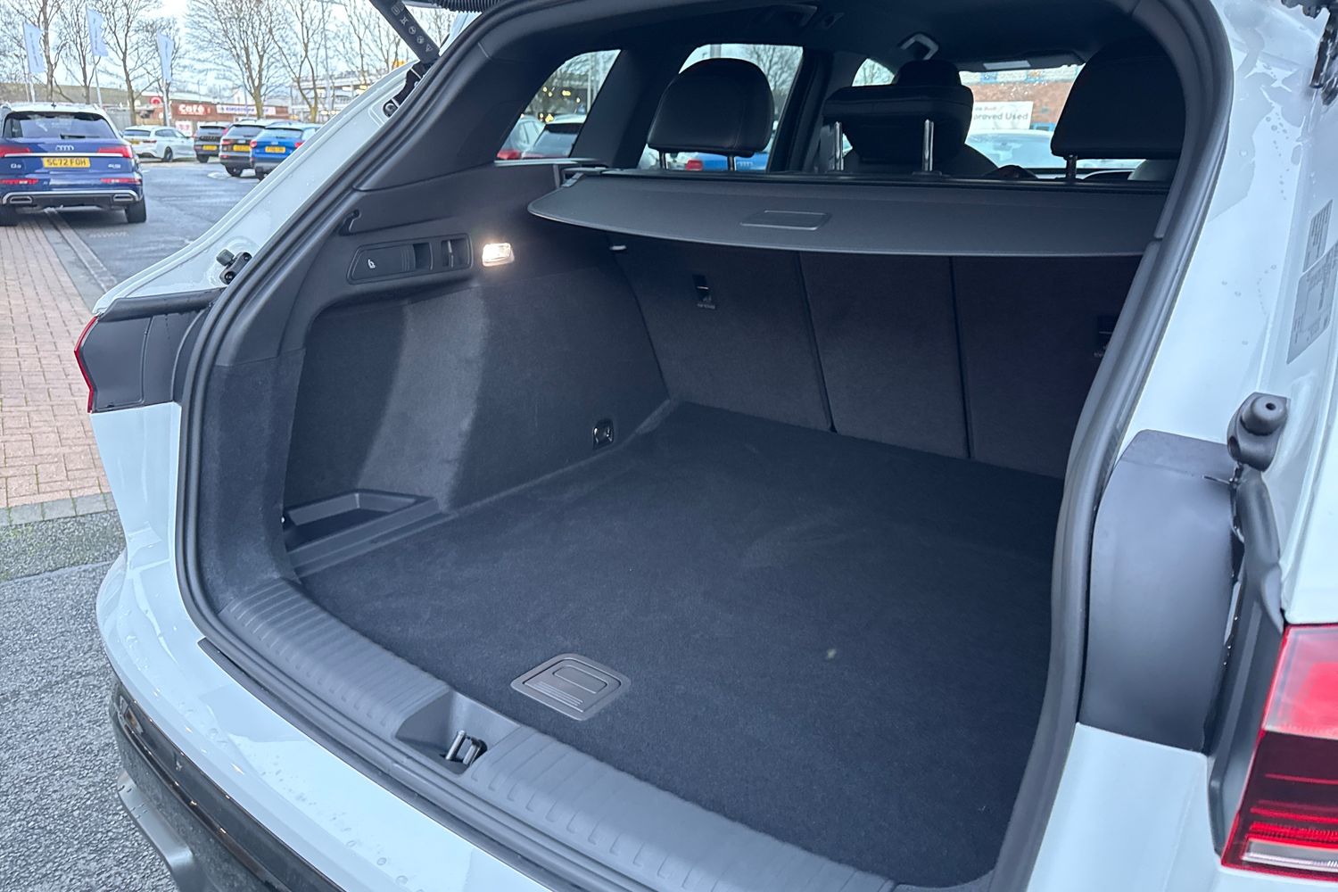 Used Audi Q6 e-tron 2025 for sale - 76909365: Photo 34