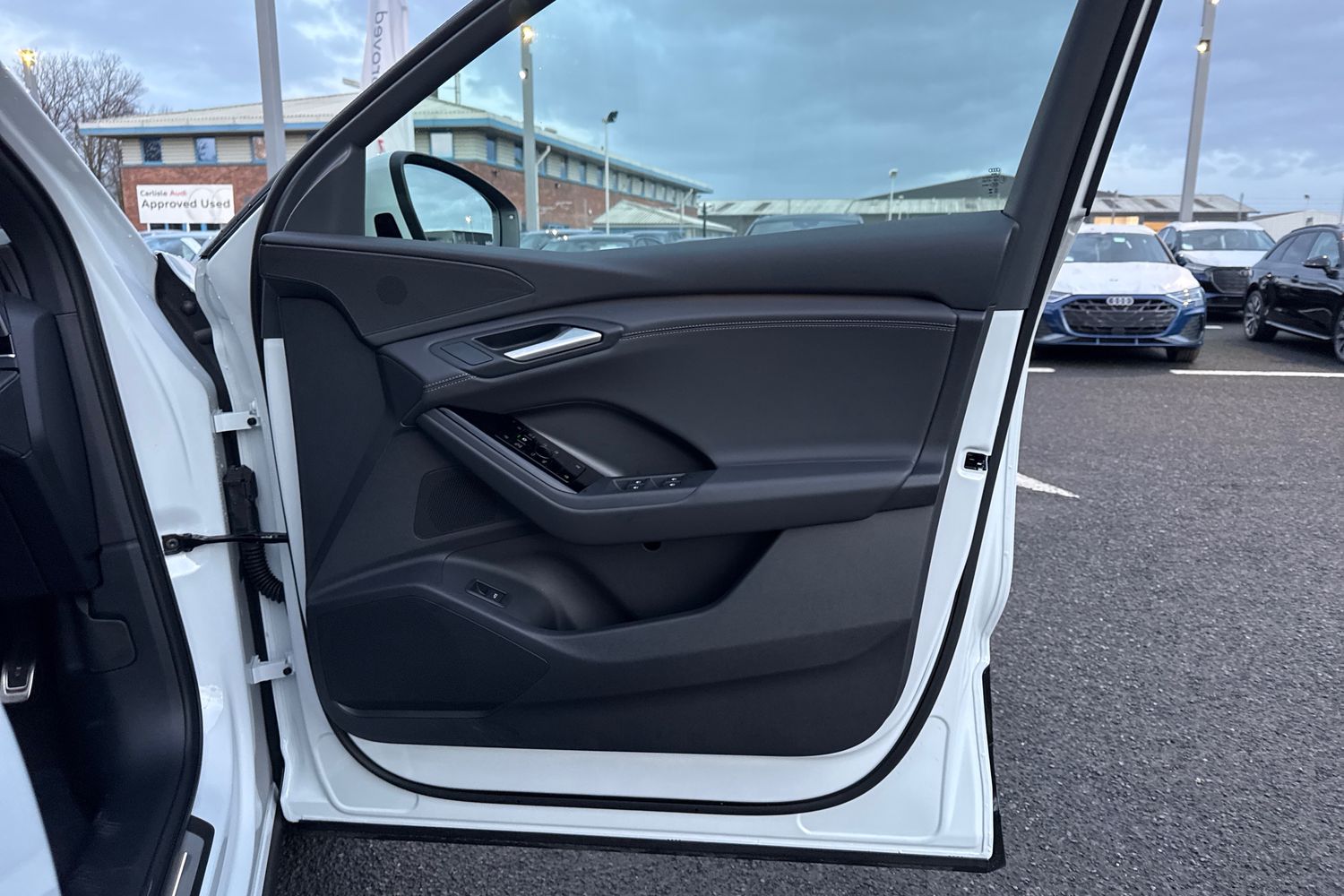 Used Audi Q6 e-tron 2025 for sale - 76909365: Photo 45