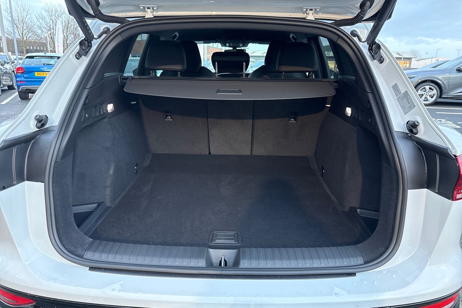 Used Audi Q6 e-tron 2025 for sale - 76909365: Photo 6