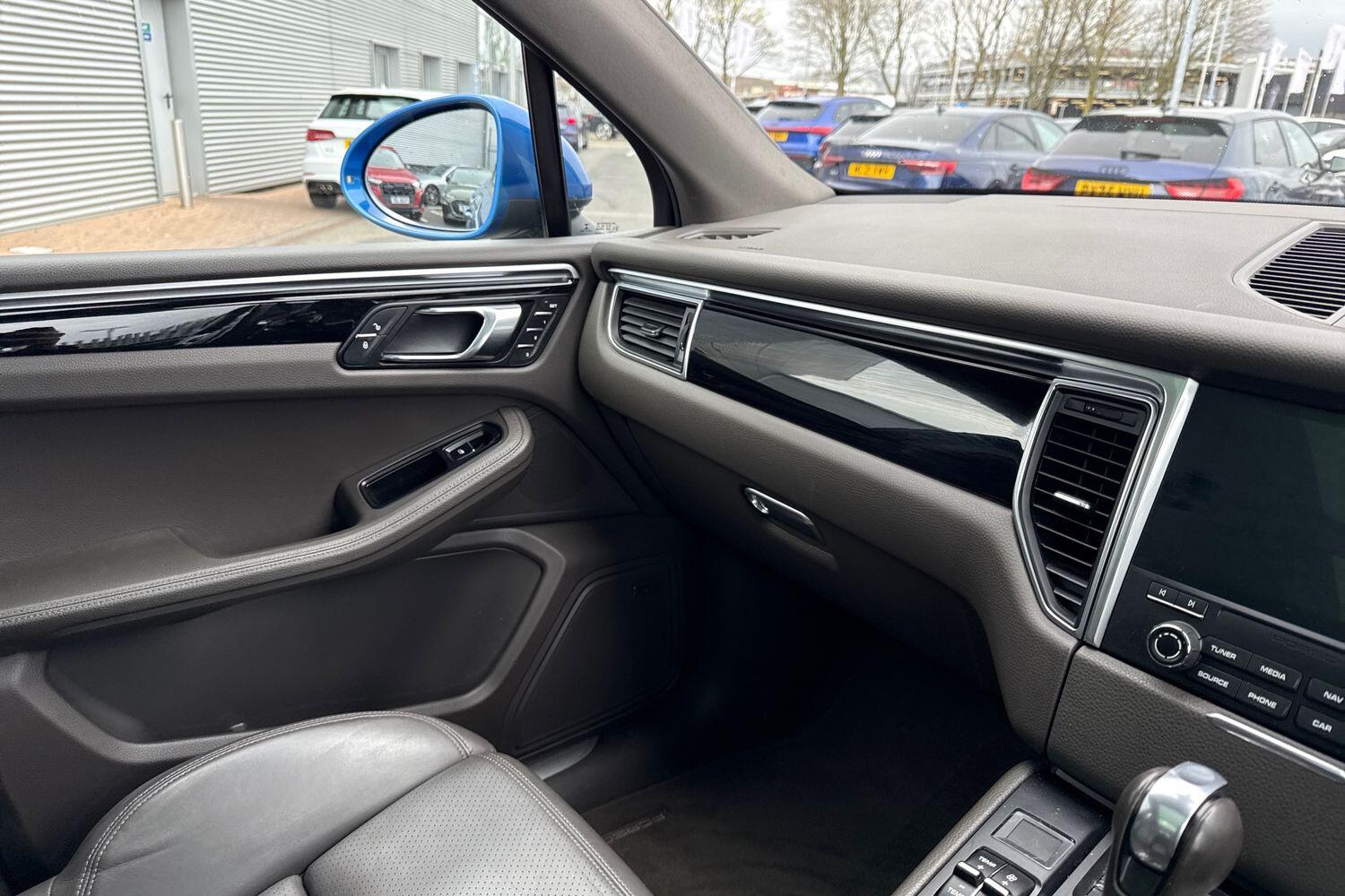 Used Porsche Macan 2017 for sale - 78107404: Photo 14