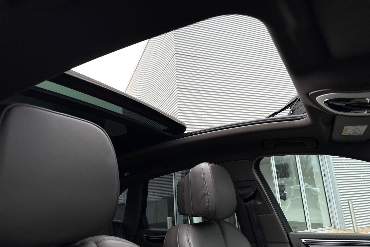 Used Porsche Macan 2017 for sale - 78107404: Photo 43