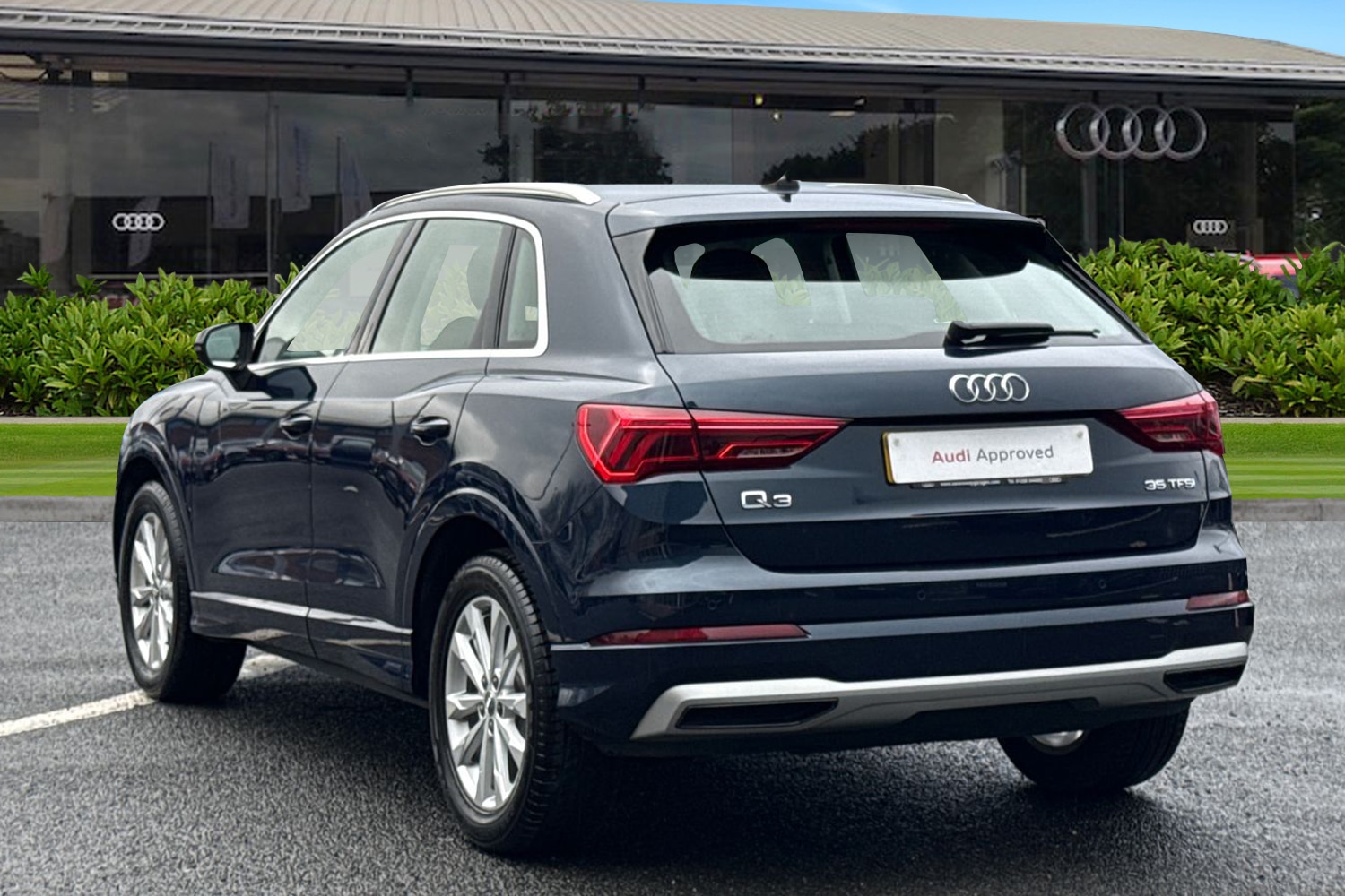 Used Audi Q3 2020 for sale - 77812576: Photo 2