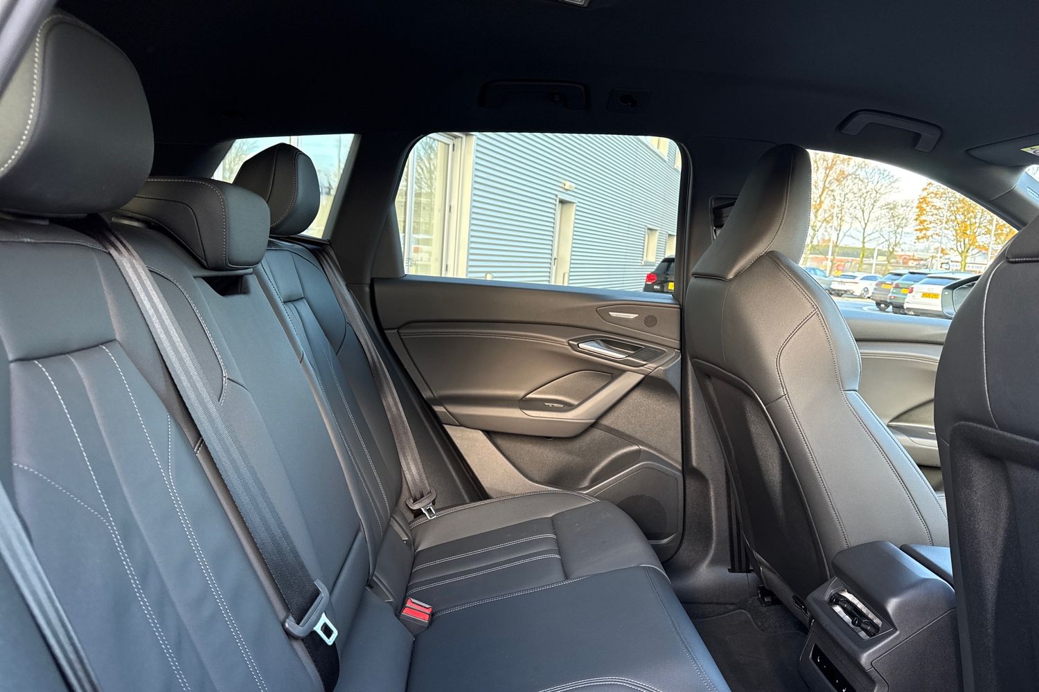 Used Audi Q6 e-tron 2024 for sale - 77368399: Photo 38