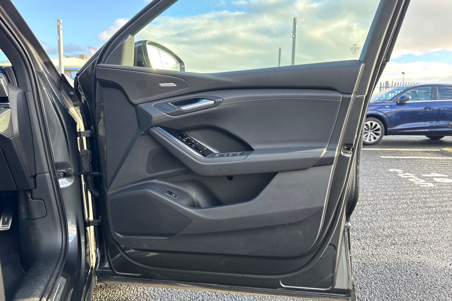 Used Audi Q6 e-tron 2024 for sale - 77368399: Photo 46