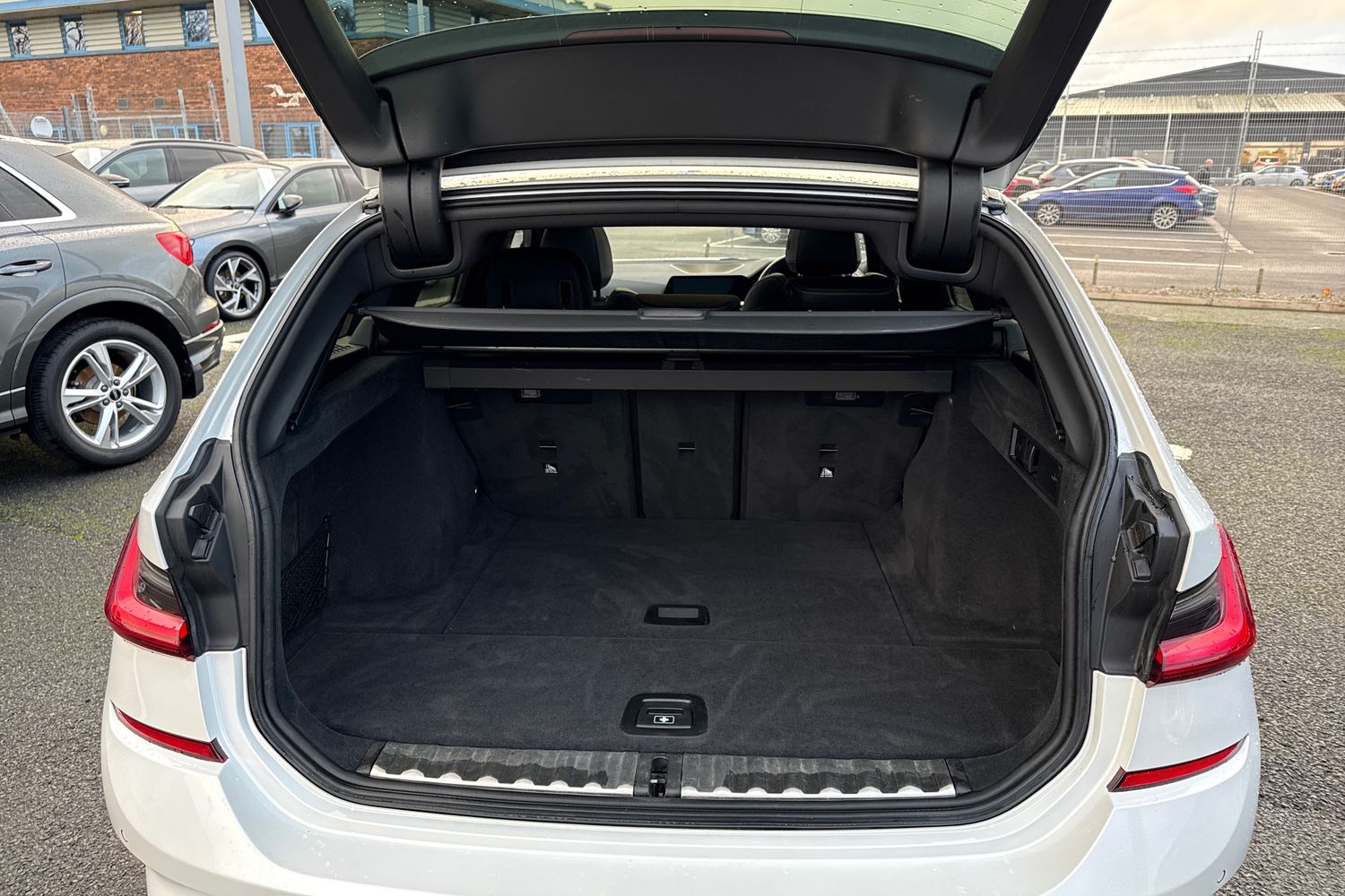 Used BMW 3 Series 2019 for sale - 77368388: Photo 7