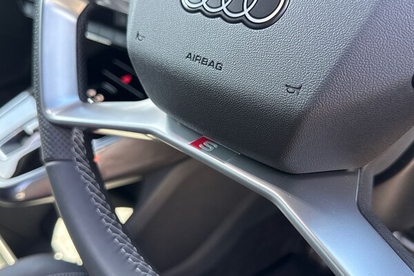 Used Audi Q4 e-tron 2025 for sale - 75819547: Photo 37