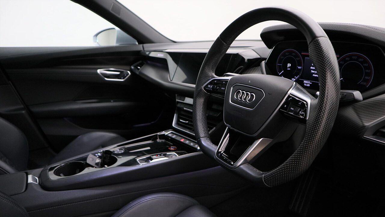 Used Audi e-tron GT 2022 for sale - 77262520: Photo 7