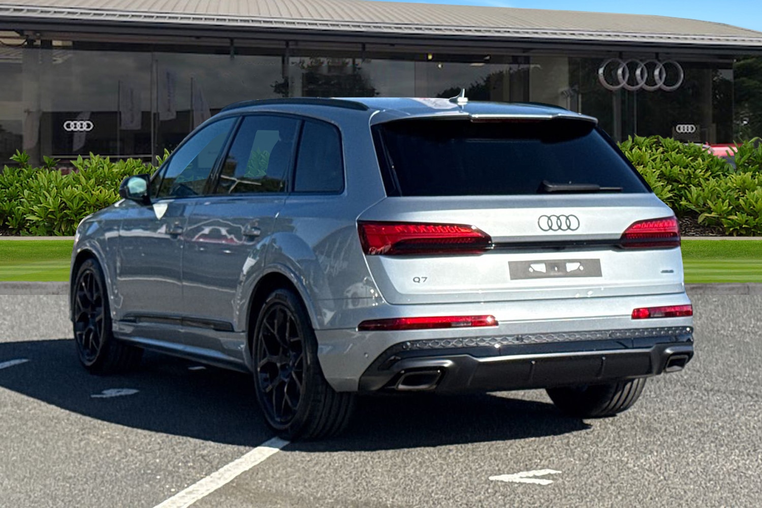 Used Audi Q7 2025 for sale - 76909378: Photo 2