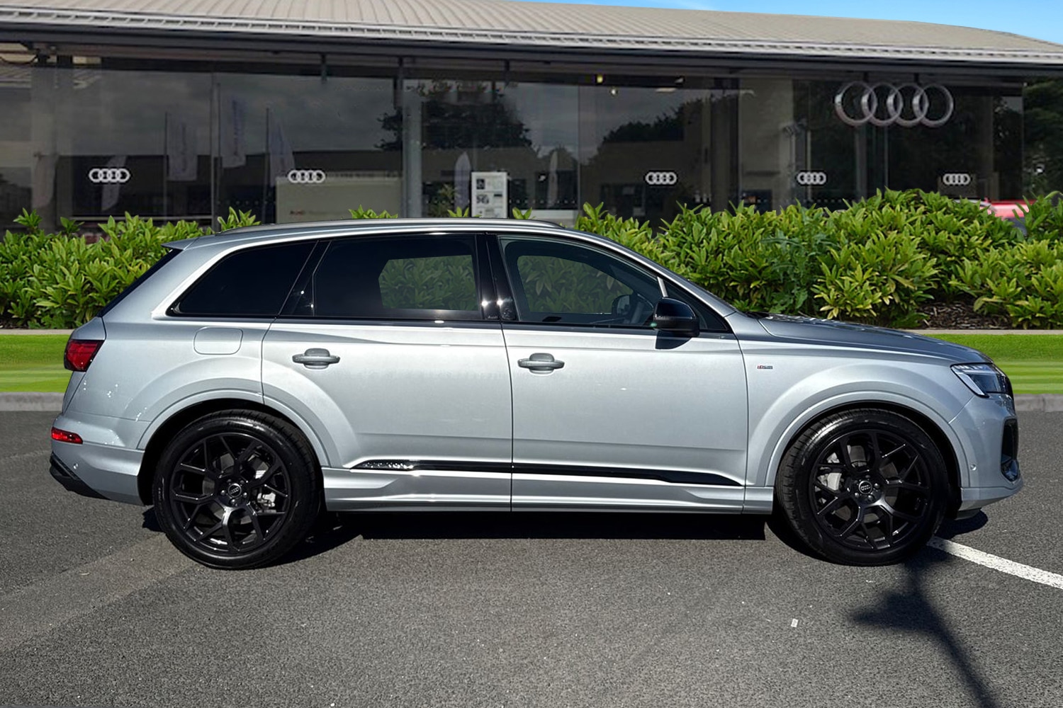 Used Audi Q7 2025 for sale - 76909378: Photo 3