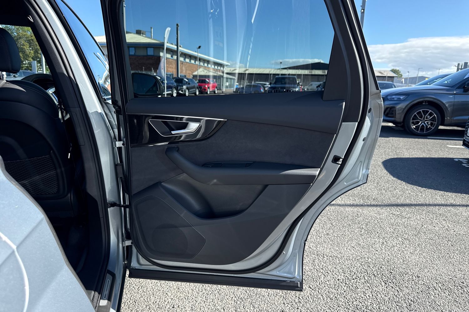 Used Audi Q7 2025 for sale - 76909378: Photo 45