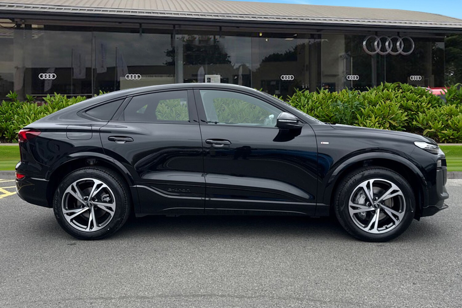 Used Audi Q6 e-tron 2026 for sale - 78168550: Photo 3