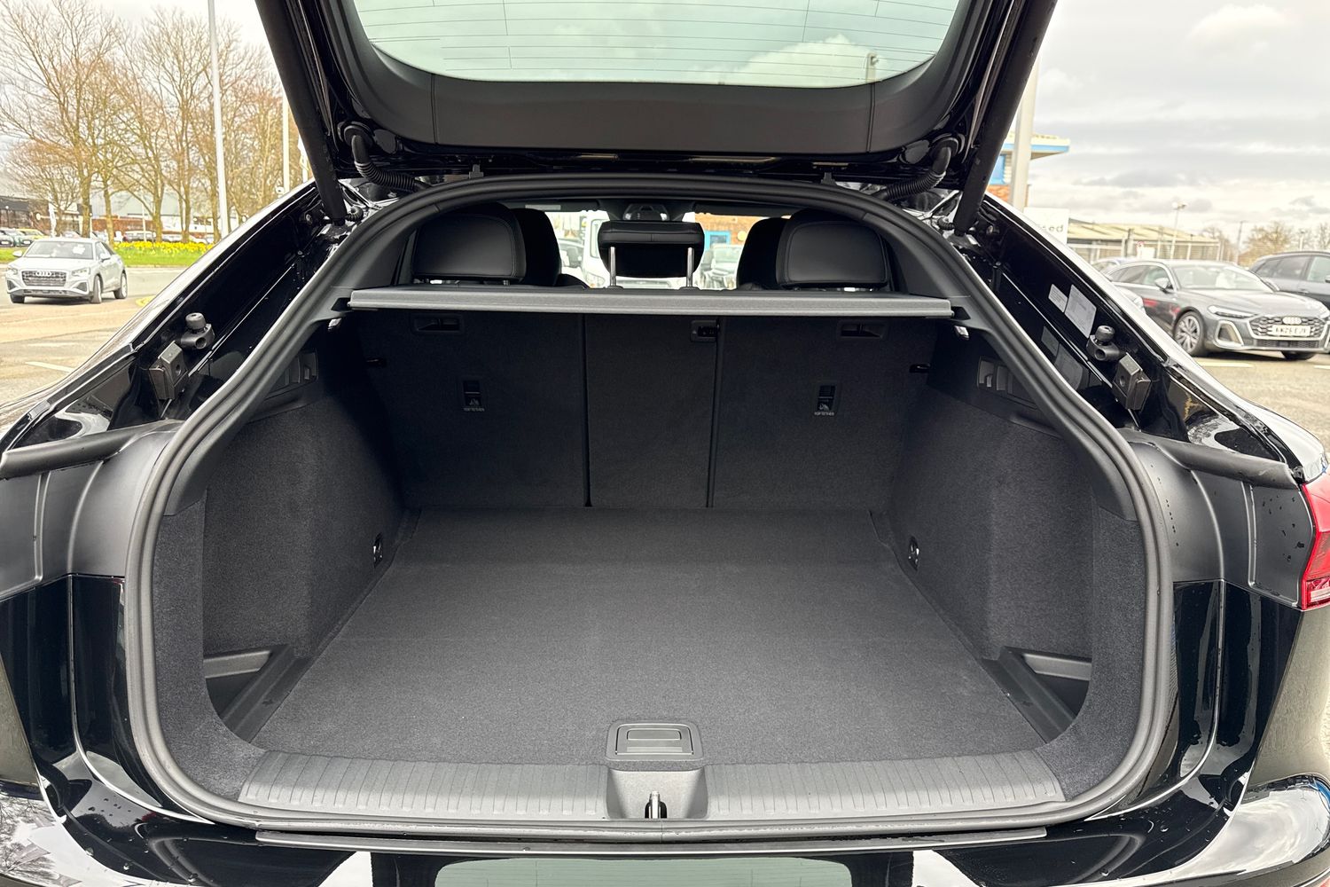 Used Audi Q6 e-tron 2026 for sale - 78168550: Photo 6