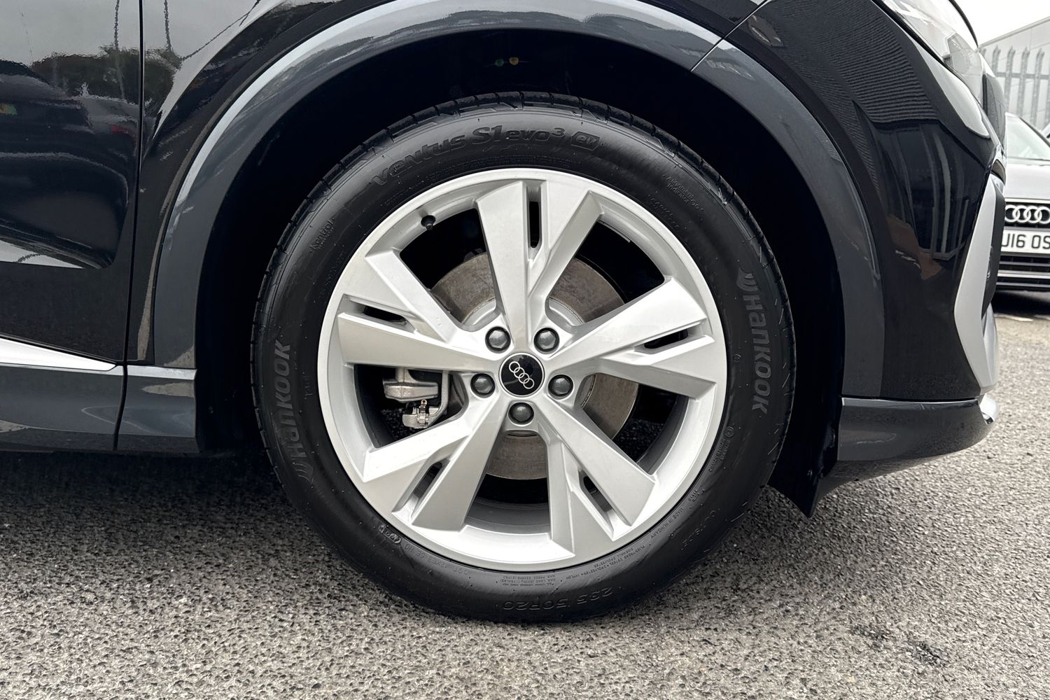 Used Audi Q4 e-tron 2025 for sale - 76232577: Photo 10