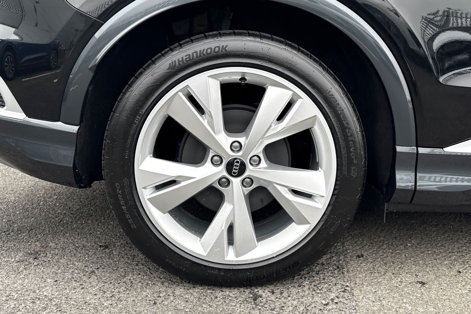 Used Audi Q4 e-tron 2025 for sale - 76232577: Photo 11