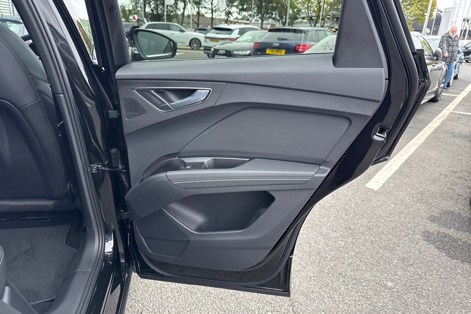 Used Audi Q4 e-tron 2025 for sale - 76232577: Photo 43