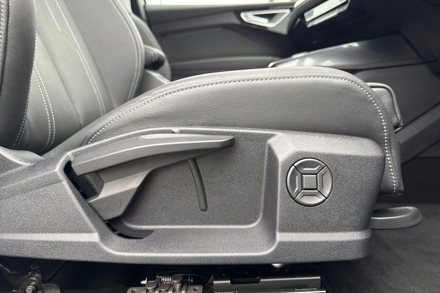 Used Audi Q4 e-tron 2025 for sale - 76232577: Photo 45