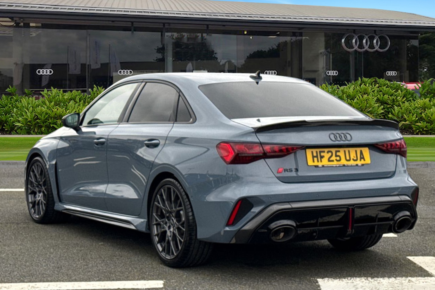 Used Audi RS3 2025 for sale - 77368606: Photo 2