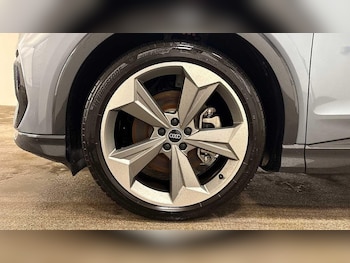 Used Audi Q4 e-tron 2024 for sale - 76546129: Photo