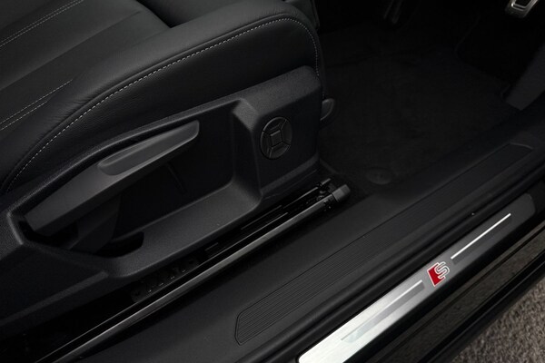 Used Audi Q4 e-tron 2025 for sale - 75819380: Photo 30