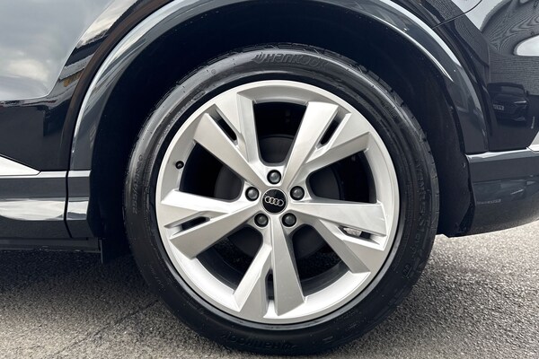 Used Audi Q4 e-tron 2025 for sale - 75819380: Photo 9