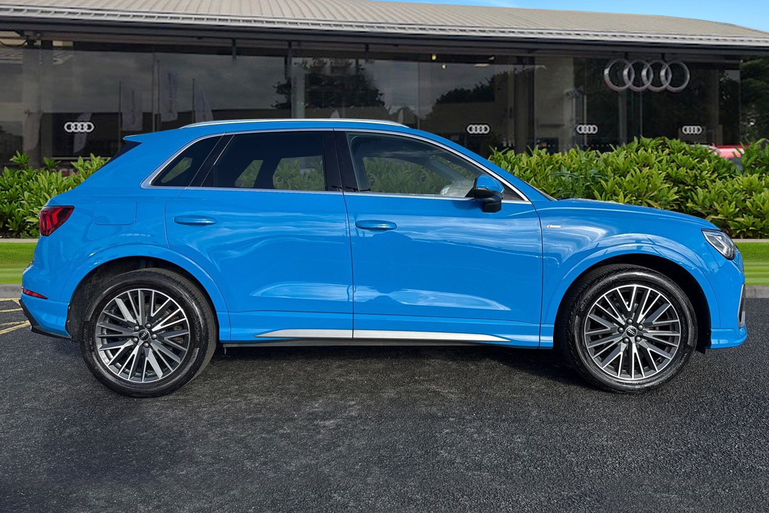 Used Audi Q3 2022 for sale - 77700636: Photo 3