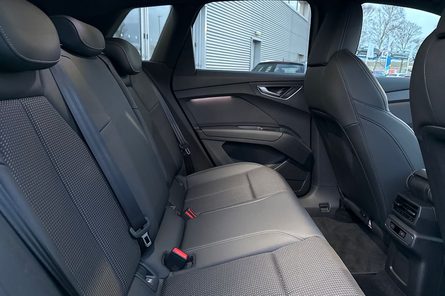 Used Audi Q4 e-tron 2023 for sale - 76916480: Photo 36