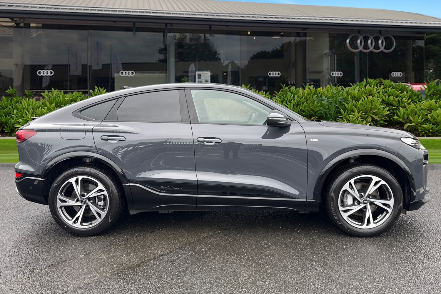 Used Audi Q6 e-tron 2025 for sale - 76649176: Photo 3